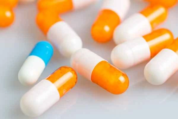 What medications are good to take after surgery for intestinal polyps?