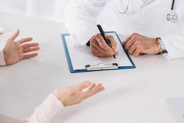 Can I eat on the same day I have intestinal polyps?